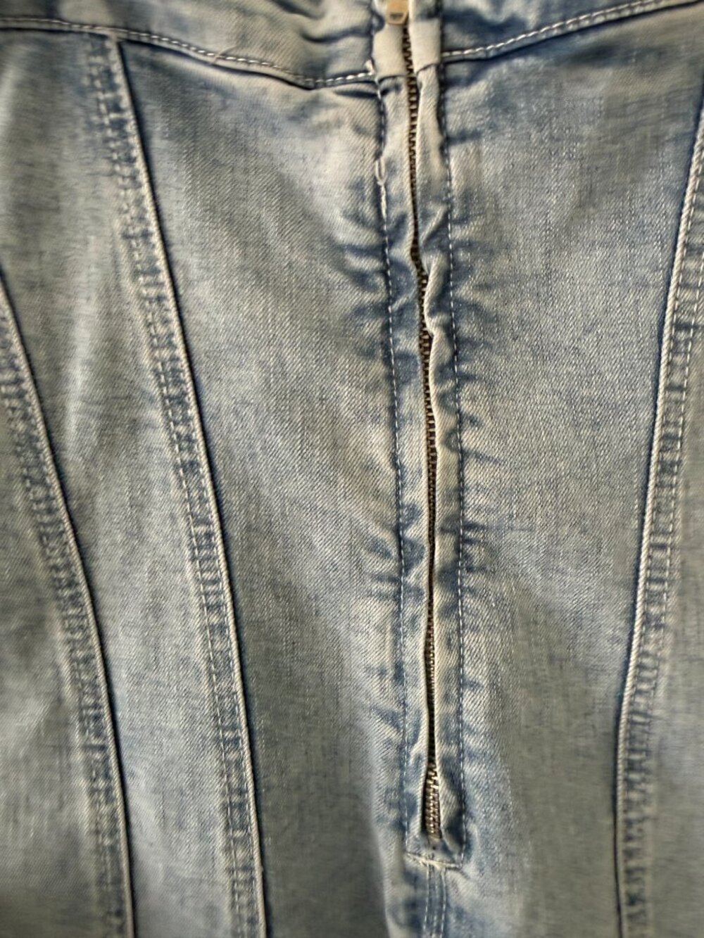 Miou Muse Denim Mini Dress – M- Boutique- Summer MSRP $80 - Picture 14 of 16